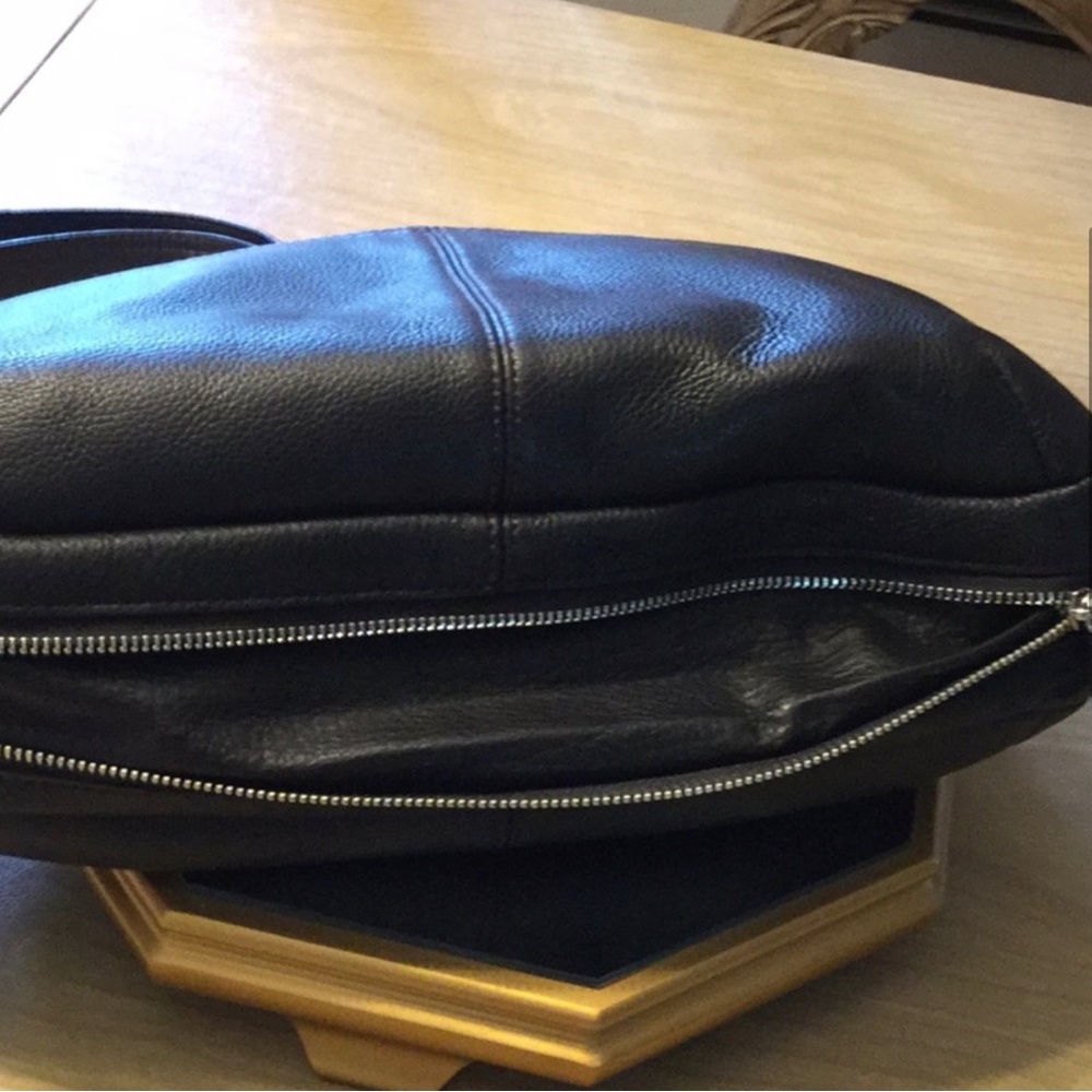 Gorgeous BRIGHTON BAG. Black w/Brown Patent Croc - Picture 6 of 6